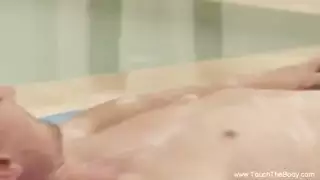 الاسترخاء والشعور مثير مع لحظة ممتعة مدلكية الكورية