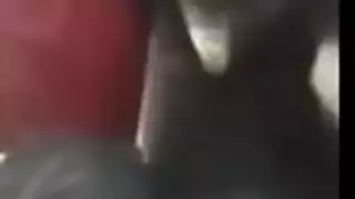 حسرى النياكه وصلت الاتوبيس الواد عمال يدقر فى اليت ولا هامه حاجه