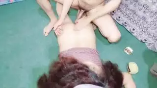 الأخ غير الشقيق المسلم مارس الجنس مع أخته أثناء تدليك العلاج الشرجي