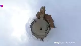 بلوندينا لطيف يريد كل شيء منك