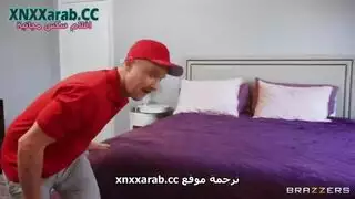 الزوجة العاهرة تستغل زوجها الأعمي