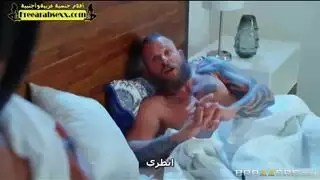 الاب الفحل ينيك صديقة ابنته السمراء