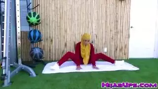 كيرا بيريز تحصل على علاقة حميمة مع مدربها الشخصي نيكي ريبيل