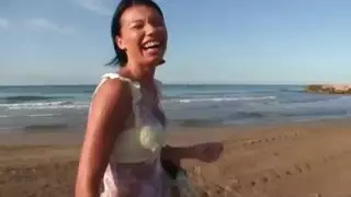 الفتاة العربية الفرنسية وقحة جدا تتمتع الجنس الشرجي