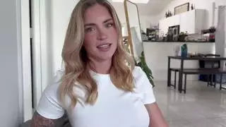 ممحونة تطلب من اخوها الغير الشقيق ان ينكها - سكس اخوات مترجم 2025