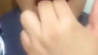فتاة عربية كسولة
