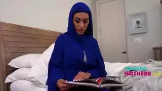 الحرير والتوابل (كيف تعادلت زوجتان محجبتان)
