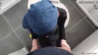 خادمة البيت العربي تطلب أن يمارس الجنس معها في الحمار
