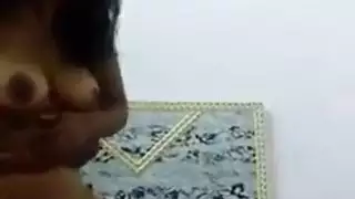 رامى الزبير فشخ كسم البت وشخرم كسها نياكه صح الصح