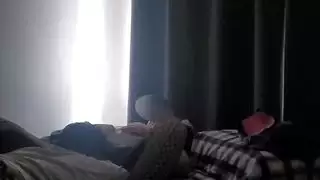 الوفاء برغبتها: الزوج يبلل ووحشية