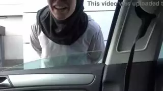 جد قرنية تلتقط لاجئًا سوريًا في ألمانيا