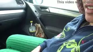 زوجة الأب الهواة التركية يعطي ربيب العذراء