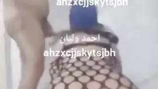 عربي زوجي يحملني ويضاجعني بشدة
