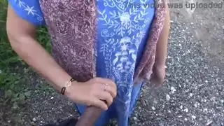 زوجة الديوث المسلمين المسلمين تمارس الجنس في الأماكن العامة مع الجندي الأمريكي