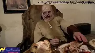 الوحش و ابنة و مراتة يربطو النسوان و يدمروهم نيك