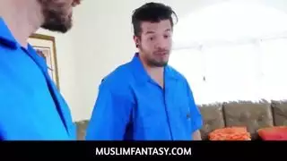 مسلم العربي مايا بيجو ثلث ووجه الثلاثي