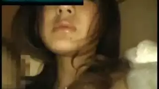 عملاء عزيزتي عزيزتي الصدر بجد في بوف عندما مارس الجنس من قبل لعبة ضخمة على كاميرا الويب.