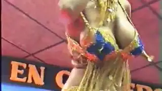 دليلة رقص شرقي عربي عاريه