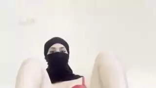 النقاب فتاة عربية الحجاب يستمني، اللعب كس، فرك البظر، المثيرة الخيال مسلم منفرد