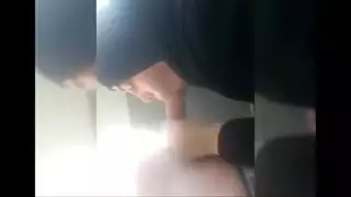 محجبة فاجرة تمص الزب لصديقها