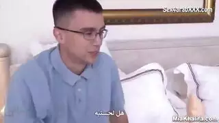 سكس مترجم – معجب بنيك ميا خليفة يراسلها وتقبل ان ينيكها