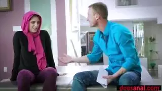المراهق العربي في الحجاب يفضل اللعنة الشرجية للحفاظ على البكارة
