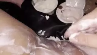 ابنة زوجتي تصبح فظيعة مع الزبادي والدسار الزجاجي الضخملم أكن أعلم أن هذا يمكن أن يحدث إذا كنت سأتركها في المنزل بمفردهاإنها تستمني عن طريق الطعام والأنين بالنسبة لي أن يمارس الجنس معهاالعربية سنووايتأمريكا