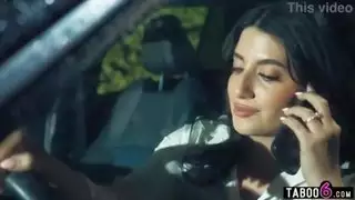 سميكة مكتب الكلبات سارة العربية وكارلا لين حصة زعماء الديك